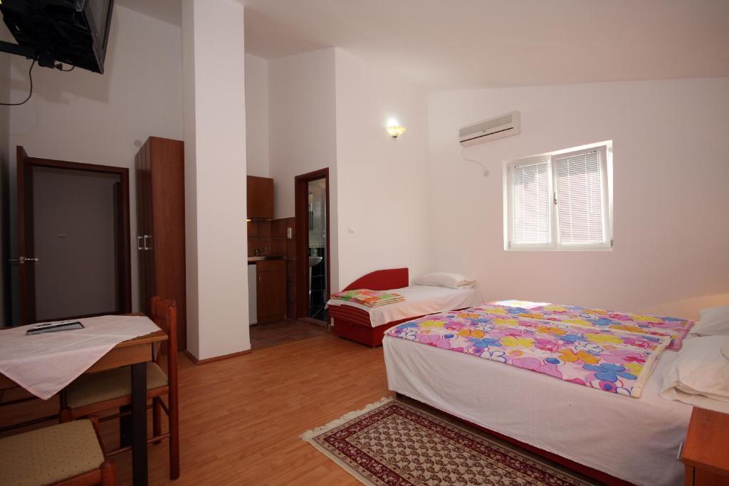 Apartments Raicevic 부드바 객실 사진