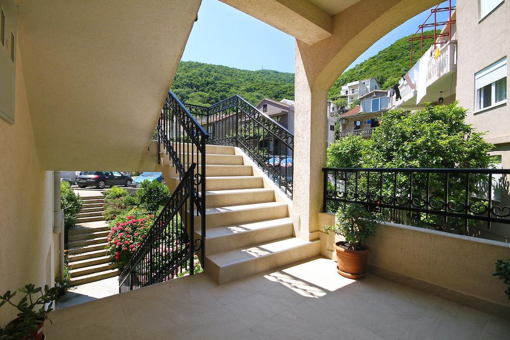 Apartments Raicevic 부드바 외부 사진